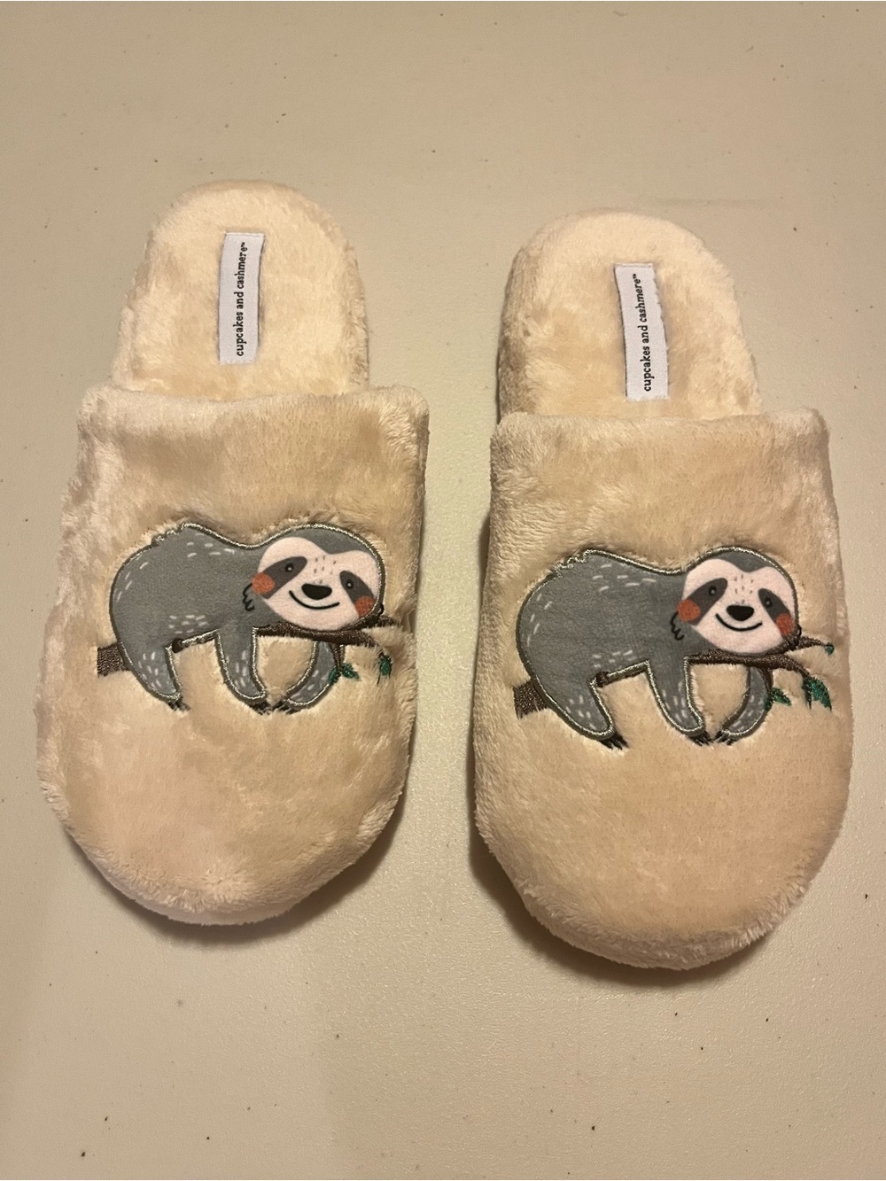 Cupcakes and Cashmere Sloth Slippers Women’s Size 7/8